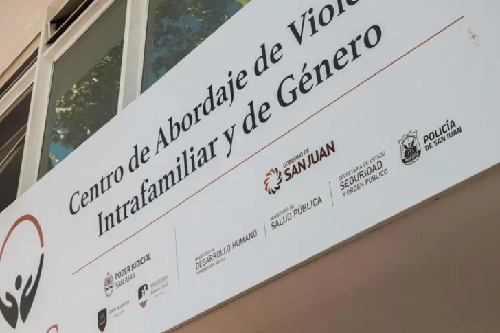 Pueden echar del país a un hombre que agredió a un niño con un cinto por “caprichoso”