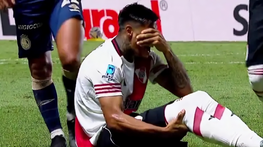 River: se conoció la gravedad de la lesión de Juan Portillo en la derrota contra Argentinos Juniors