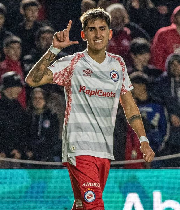 Boca llegó a un acuerdo con Alan Lescano: ¿qué falta para que el 10 de Argentinos sea refuerzo y qué puede darle al Xeneize?