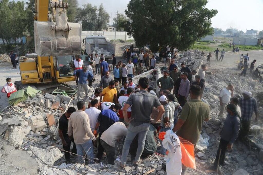 Bombardeo en Irán: hay más de 200 muertos, entre ellos unos 40 niños