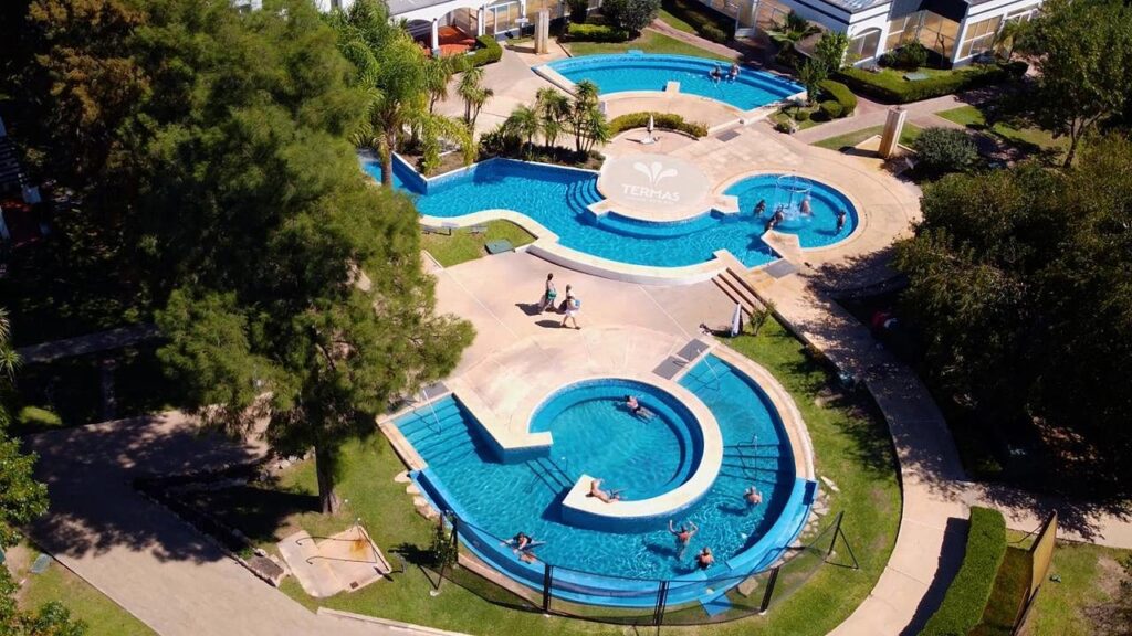 Ni Federación ni Villa Elisa: este es el pintoresco pueblito que tiene las termas más lindas del Litoral