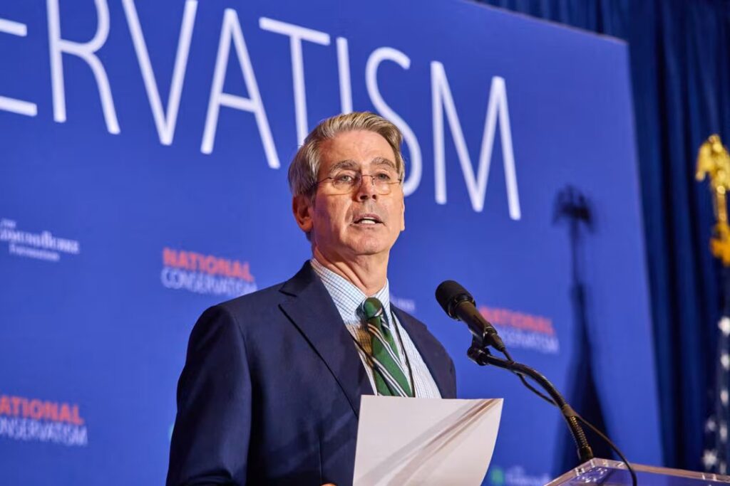 El secretario del Tesoro de Estados Unidos aseguró que Donald Trump “está neutralizando al régimen iraní”