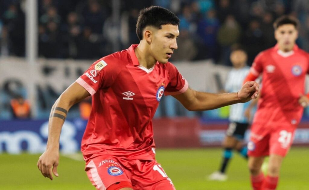 River aprovechó una oferta de mercado y compró a uno de los mejores juveniles de Argentinos Jrs