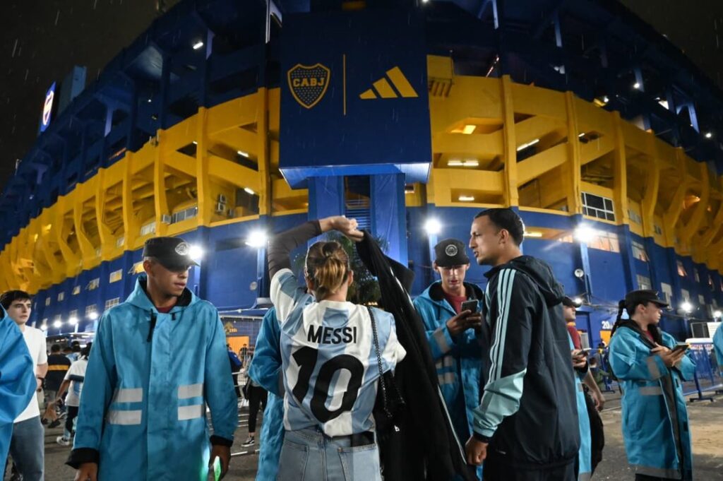 Operativos: tres detenidos y 88 trapitos demorados en La Bombonera y dos recitales