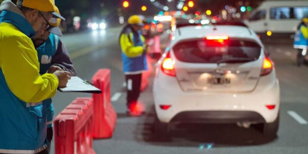 La multa de tránsito más alta ya supera los 2 millones de pesos: qué infracción es
