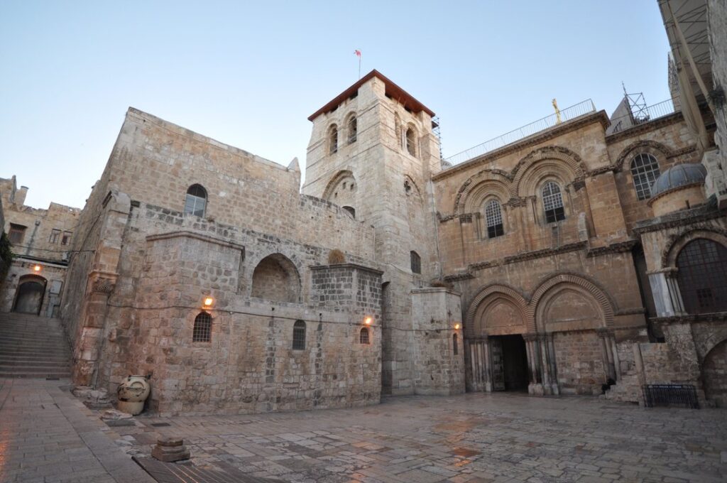La policía israelí impidio la Misa del Domingo de Ramos en el Santo Sepulcro