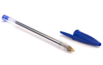 5 objetos que nunca deberías tener en la entrada de tu casa porque bloquean la energía, según el Feng Shui