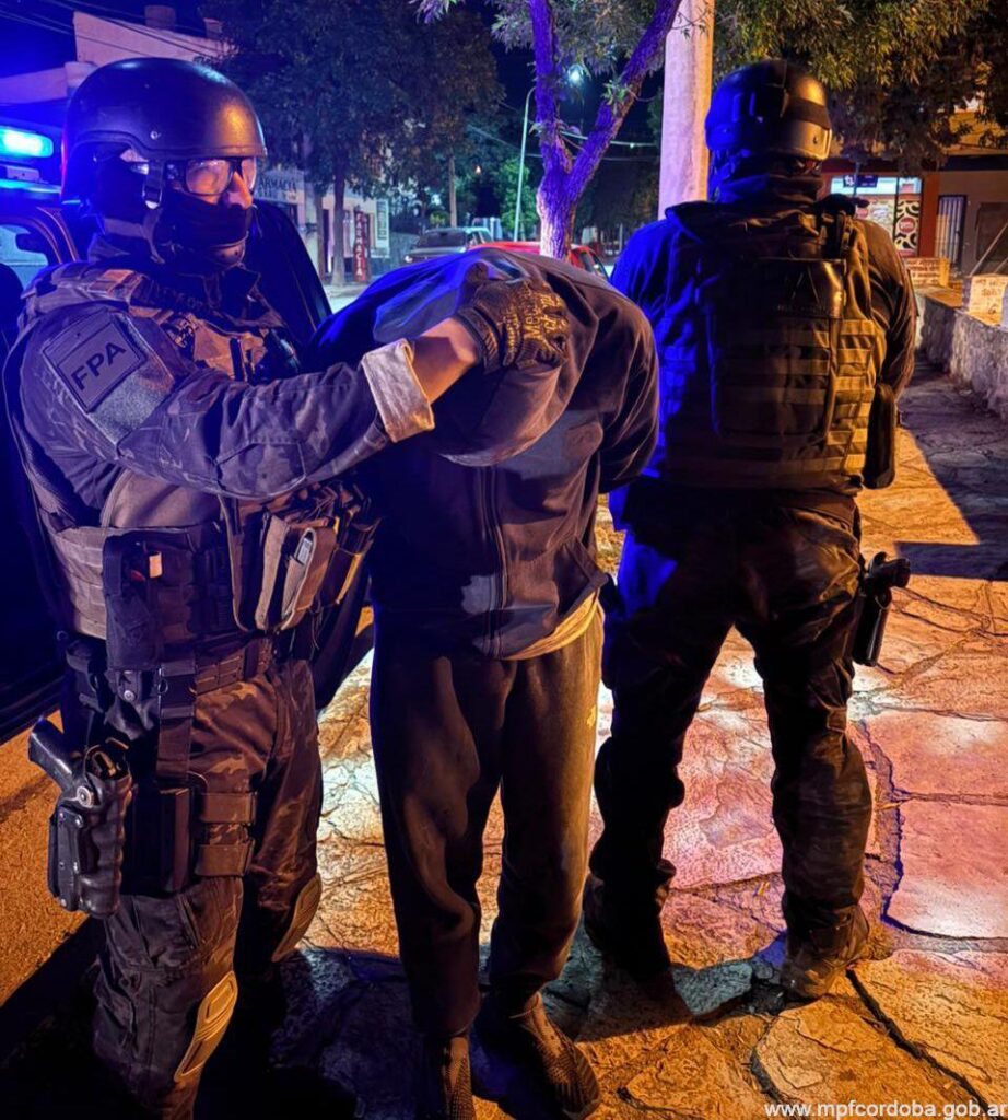 FPA DETUVO A UN SUJETO Y SECUESTRÓ ESTUPEFACIENTES EN SANTA ROSA DE CALAMUCHITA