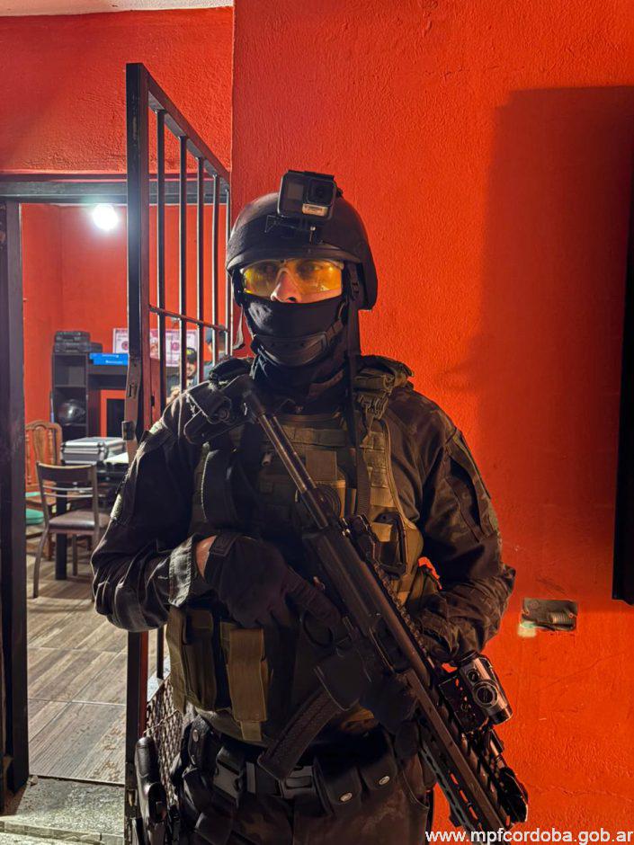 CÓRDOBA: TIENE ANTECEDENTES PENALES, VENDÍA DROGAS LAS 24 HORAS Y FUE DETENIDO POR LA FPA