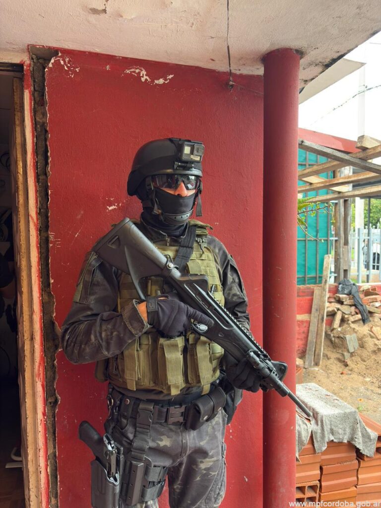 CÓRDOBA: FPA DETUVO A UN SUJETO Y SECUESTRÓ COCAÍNA EN BARRIO MARQUÉS ANEXO
