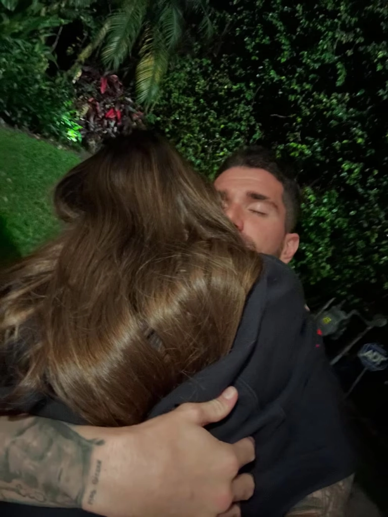 Entre fotos íntimas: el mensaje de Rodrigo De Paul a Tini Stoessel que generó revuelo en medio del escándalo con Emilia Mernes