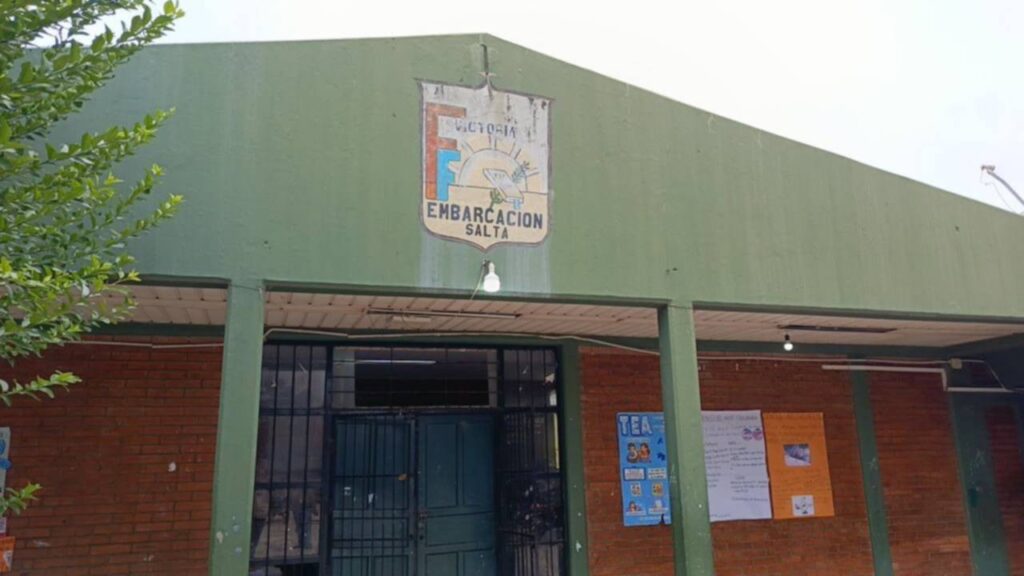 Embaracación: un alumno de 10 años llevó un cuchillo a la escuela y amenazó a sus compañeros