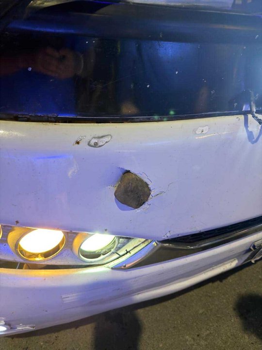 Piedras, heridos y vidrios rotos: el regreso de los hinchas de Boca desde Chile