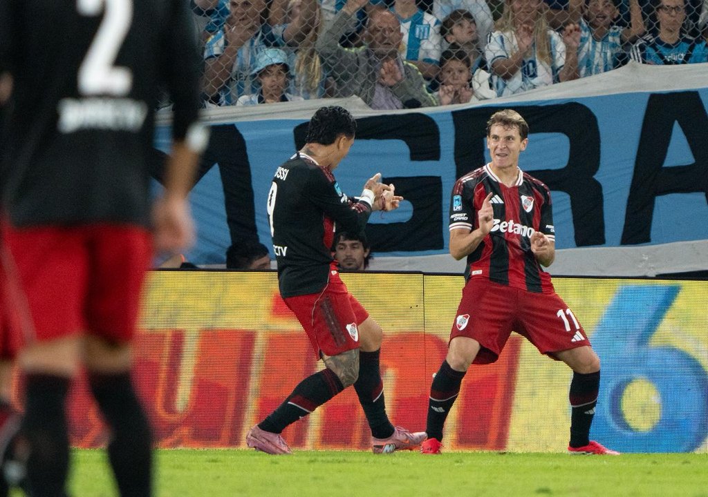 River le ganó a Racing por 2-0, sigue invicto en el ciclo Coudet y escolta la zona B del Torneo Apertura 2026