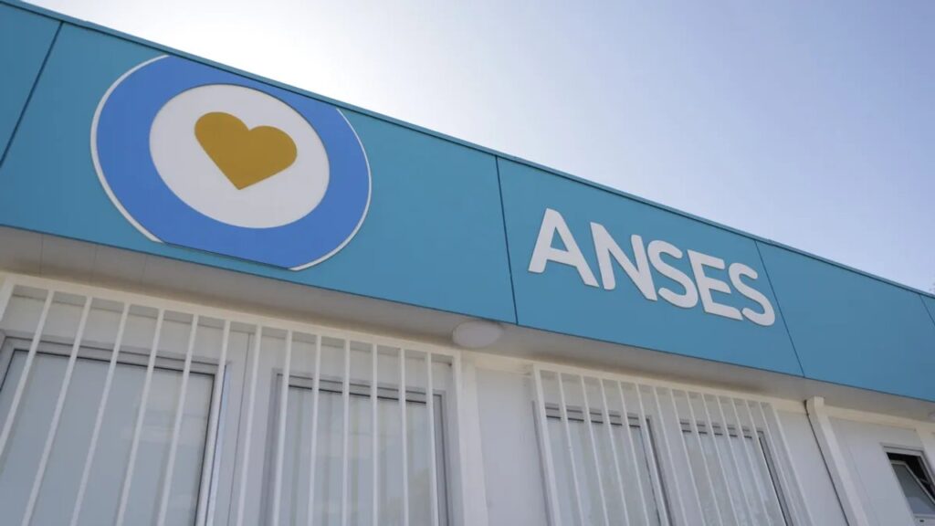 Quiénes pueden cobrar las Pensiones de ANSES y cuánto cobran en abril 2026