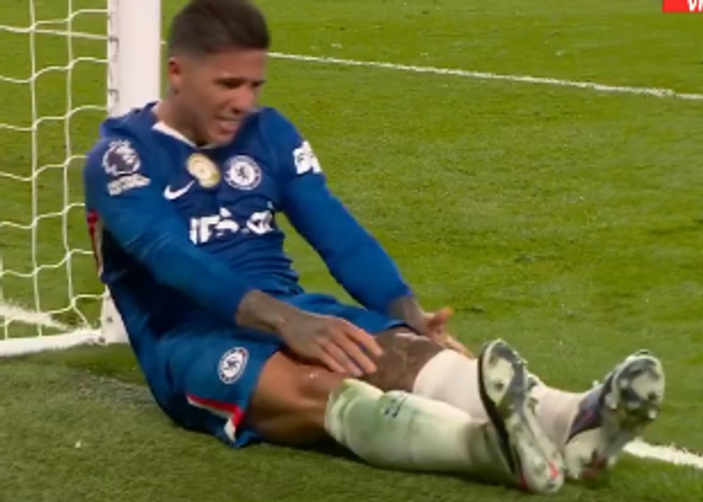 Alarmas en la Selección argentina: Enzo Fernández salió con una molestia en el duelo del Chelsea