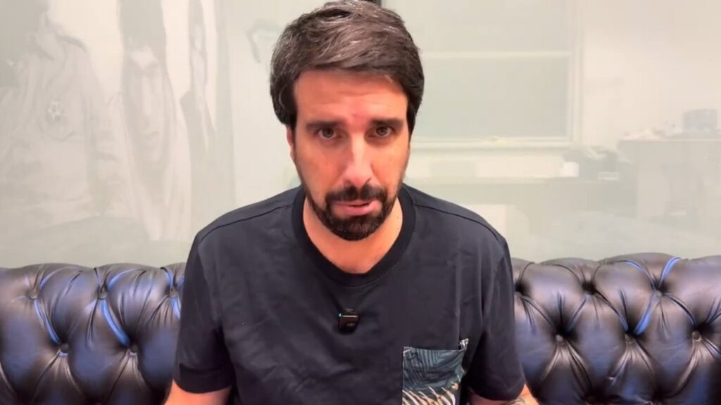 La opinión de Flavio Azzaro sobre la jugada del final del clásico donde River pidió penal de Blanco a Martínez Quarta