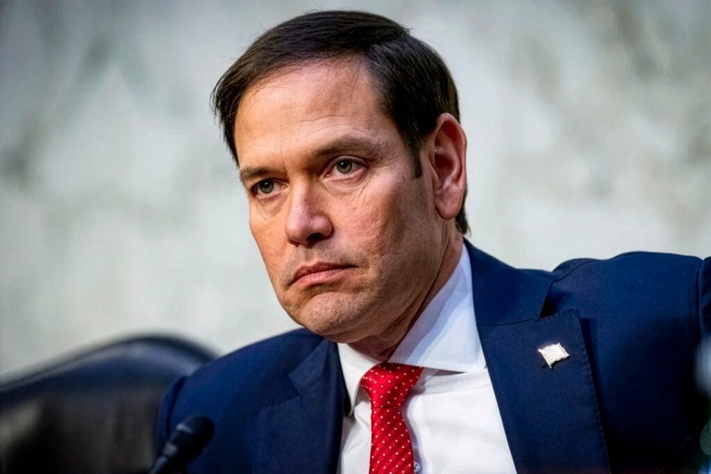 China rechazó acusaciones de Estados Unidos y denunció un plan de Washington para controlar el Canal de Panamá