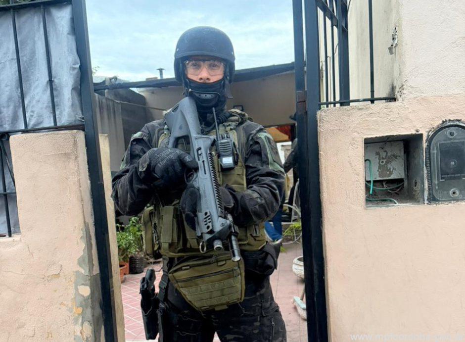 CÓRDOBA: FPA CERRÓ UN PUNTO DE VENTA, SECUESTRÓ DROGAS Y DETUVO A UN SUJETO EN BARRIO VILLA PÁEZ