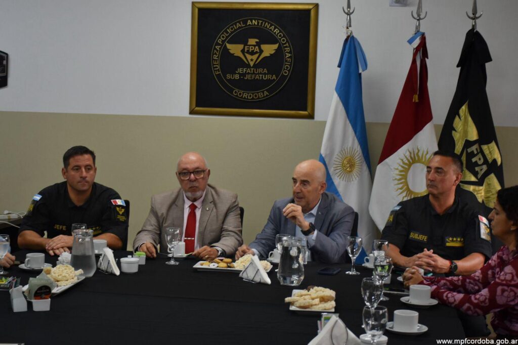 EL FISCAL GENERAL CARLOS LEZCANO VISITÓ LA FPA