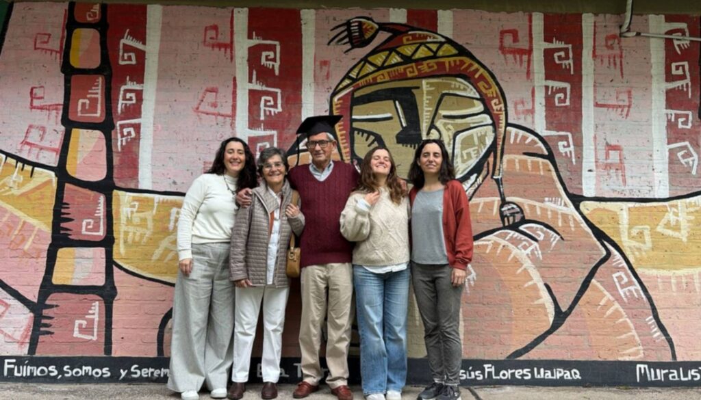 A los 72 años, se recibió de licenciado en Filosofía en la UNSa
