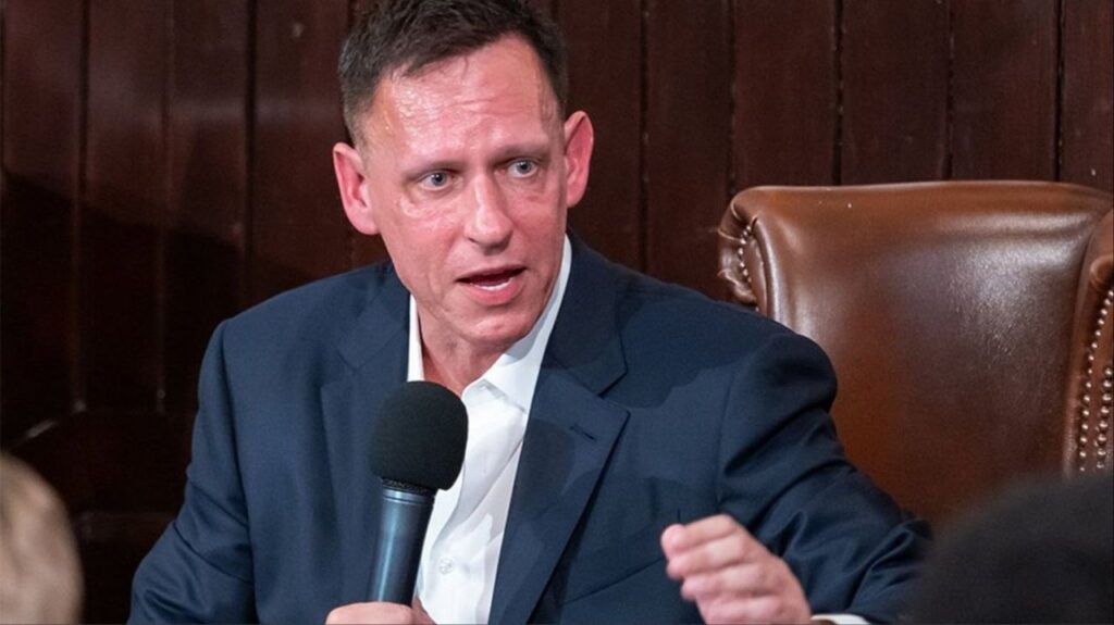 Peter Thiel y Palantir: preocupación de Amnistía Internacional por posible influencia en seguridad y migraciones