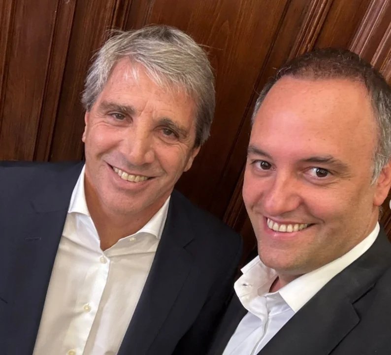 Luis Caputo mostró su respaldo a Adorni y defendió la postura de Milei