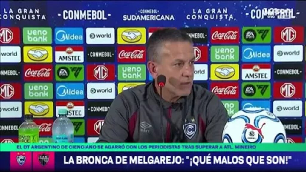 “Hacen cada pregunta boluda”: un DT argentino le ganó al Mineiro de Dominguez y ubicó a los periodistas