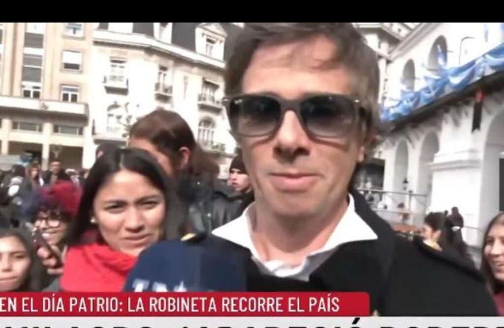 Se picó el móvil de LN+: un hombre le gritó “rosca floja” y Robertito lo cruzó en vivo con una respuesta letal