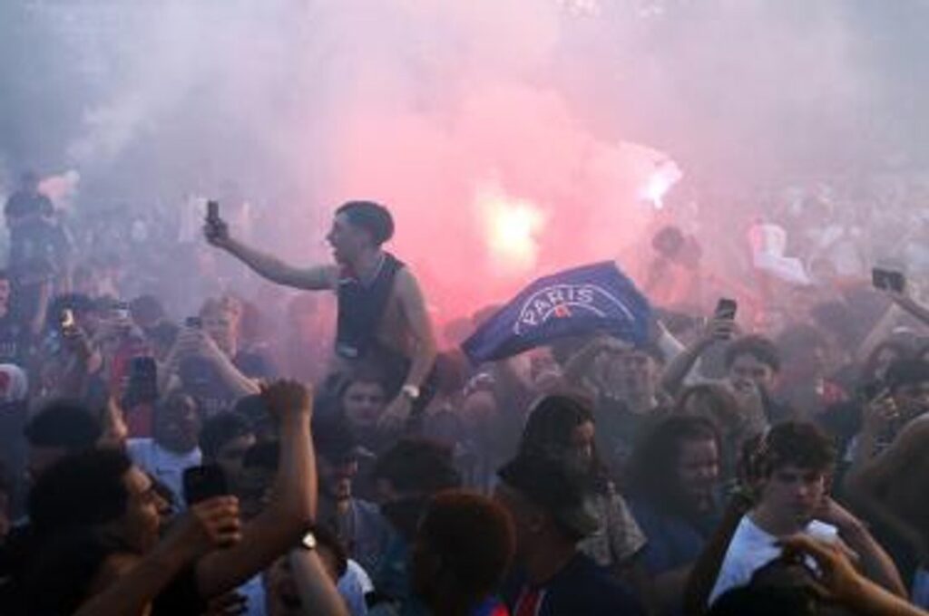 Locura y descontrol en las calles de Paris tras la consagración del PSG en la final de la Champions
