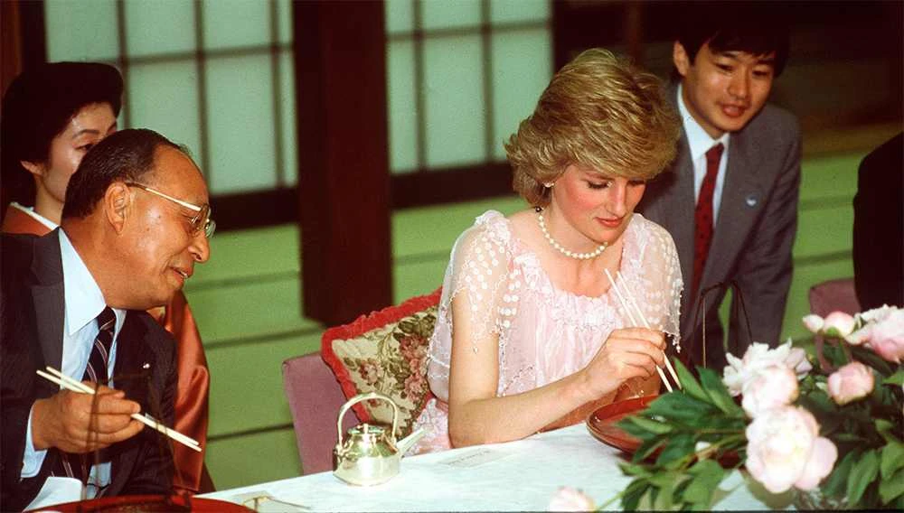 Cómo hacer paso a paso soufflé de espinacas con salsa de parmesano, según la receta favorita de Lady Di