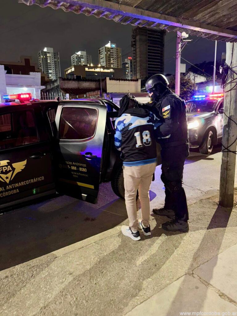CÓRDOBA: FPA DETUVO A UN SUJETO POR VENTA DE COCAÍNA EN BARRIO ALTO ALBERDI