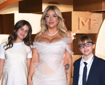 Ángela Torres apostó al glamour dramático para el momento más emotivo de los Martín Fierro 2026: en fotos, los detalles de su look