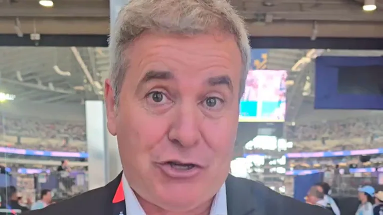 A un periodista de TyC Sports le quedó el micrófono prendido y se le escapó un tremendo insulto