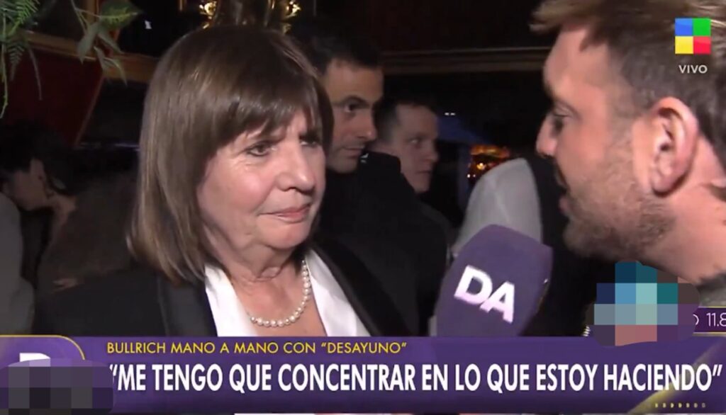 A Bullrich le recordaron todos sus saltos políticos en la cara y prefirió contestar cualquier cosa