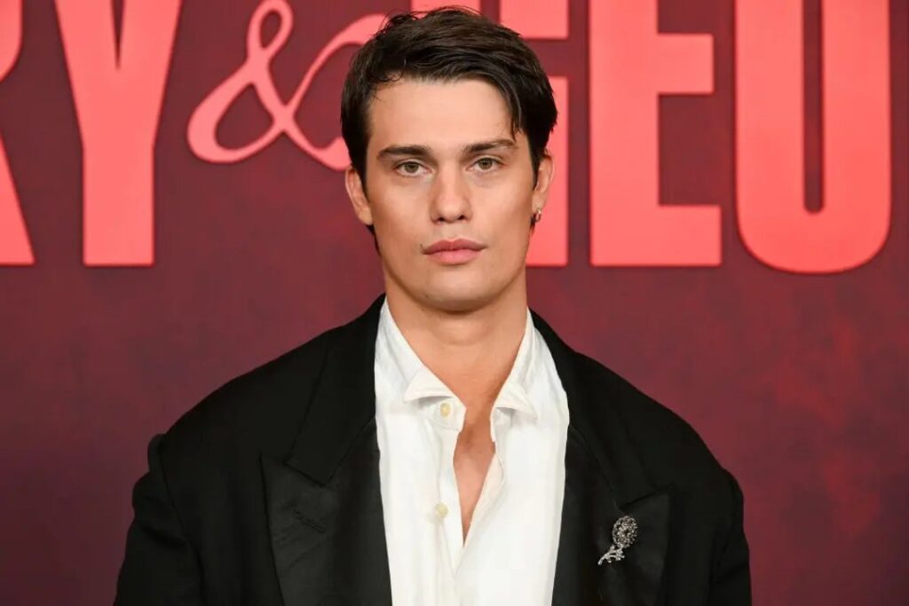 Actor destacado: así fue la impresionante transformación de Nicholas Galitzine