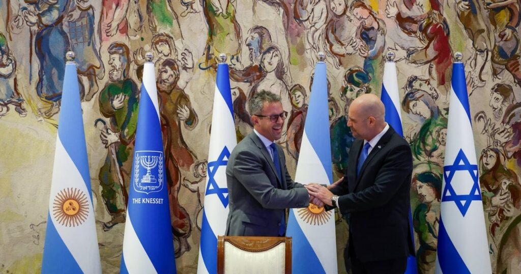 El polémico video de Martín Menem en Israel mientras la gente está pendiente del Mundial