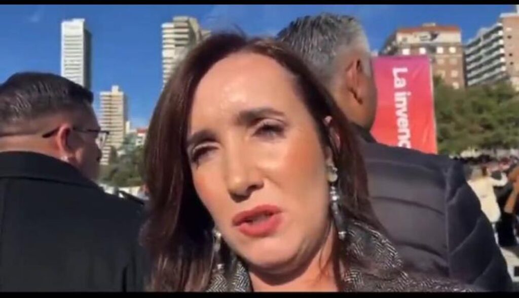 Explota la interna libertaria: Milei usó el acto para respaldar a Adorni y Villaruel lo cruzó de inmedato con una chicana letal