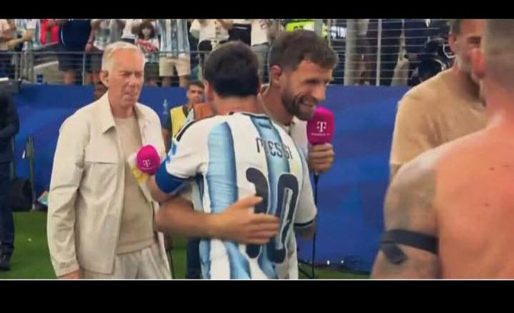 La imagen que recorre el mundo: las leyendas del fútbol se rinden ante Messi tras otra noche histórica