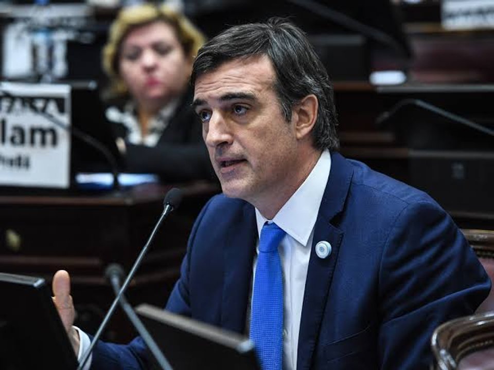 Esteban Bullrich decidió renunciar al PRO por “la protección que le dieron a Manuel Adorni"