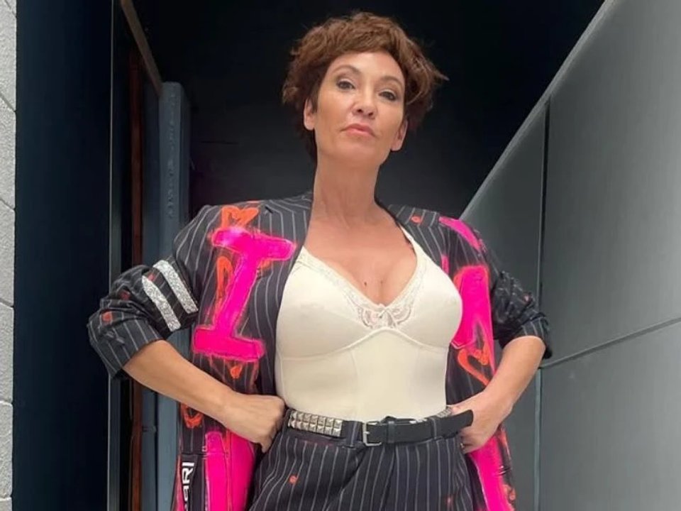 "Gracias vida": la última publicación de Ernestina Pais y su entusiasmo por el teatro