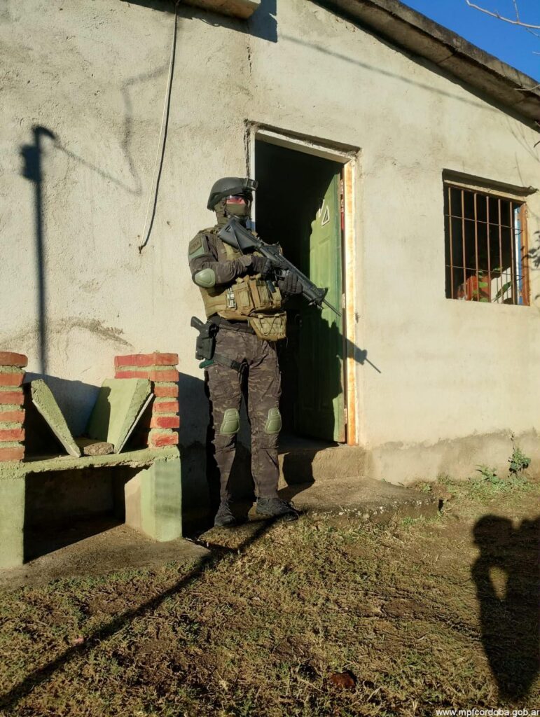 FPA SECUESTRÓ COCAÍNA Y MARIHUANA EN SAN CARLOS MINAS