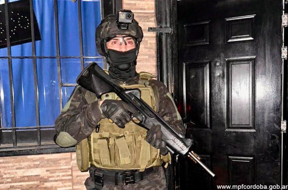 CÓRDOBA: PADRE E HIJA DETENIDOS POR COMERCIALIZAR ESTUPEFACIENTES EN BARRIO EL KAIRO