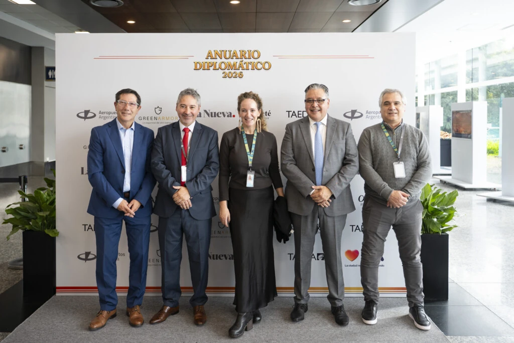En fotos, así fue la presentación del Anuario Diplomático 2026 con la presencia de embajadores, empresarios y referentes de la sociedad civil