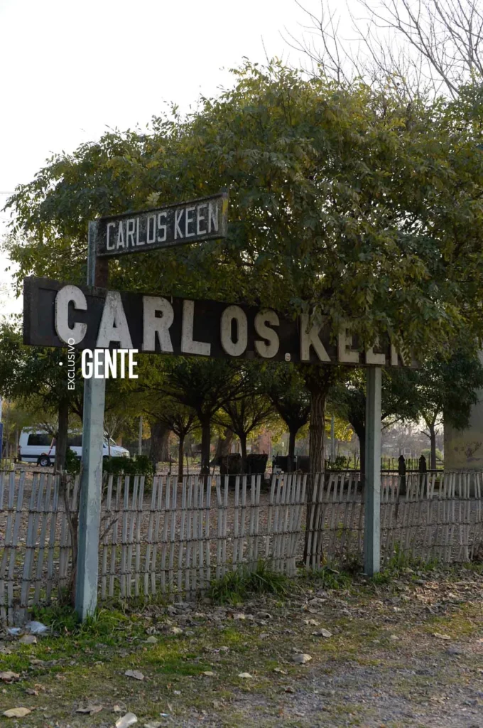 A solo 89 kilómetros de CABA: el encantador pueblo con un túnel verde, gastronomía rural y una feria de artesanos que atrae a miles de turistas